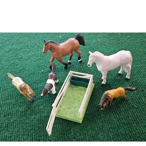 Toy‎ Horses Lot Plastic Figures Animals Farm Playset with Fence Vintage Style